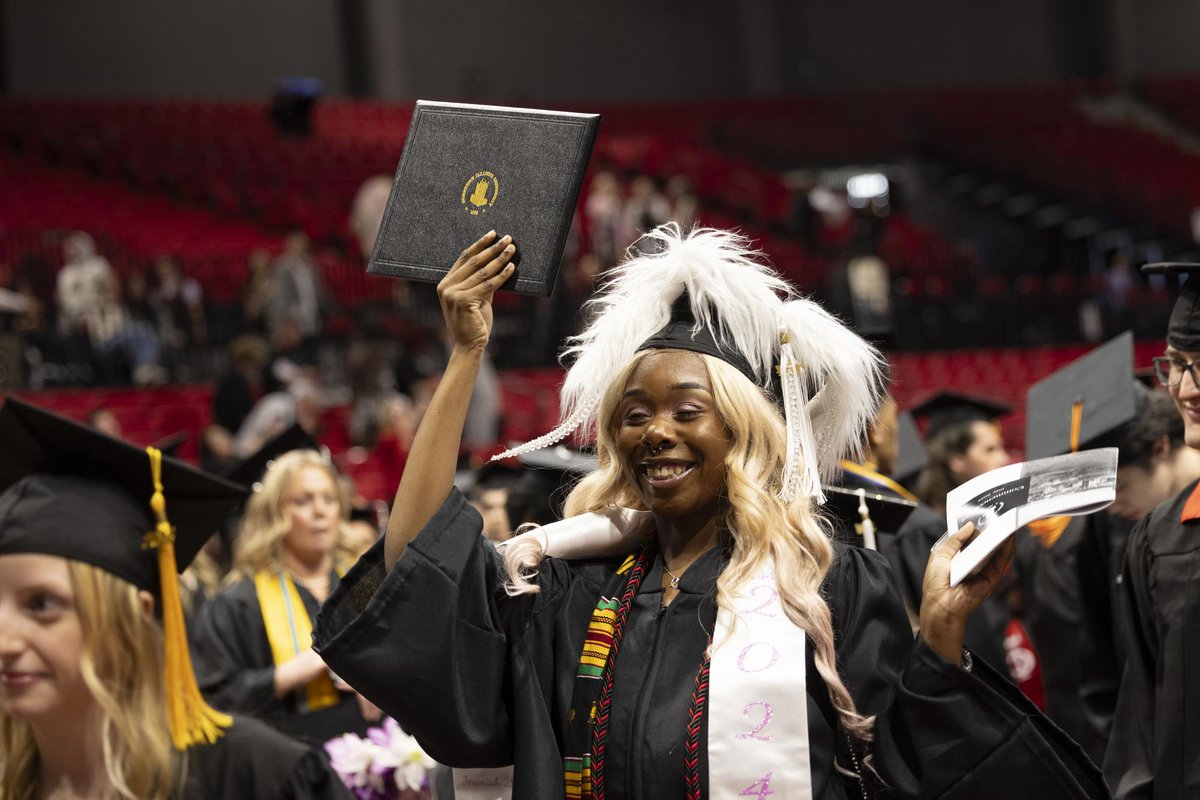 #NIUGrad Huskies really know how to cap off a celebration! 🎓❤️🖤 Check out more photos from #NIU24 Commencement. ▶️ niu.canto.com/v/Commencement