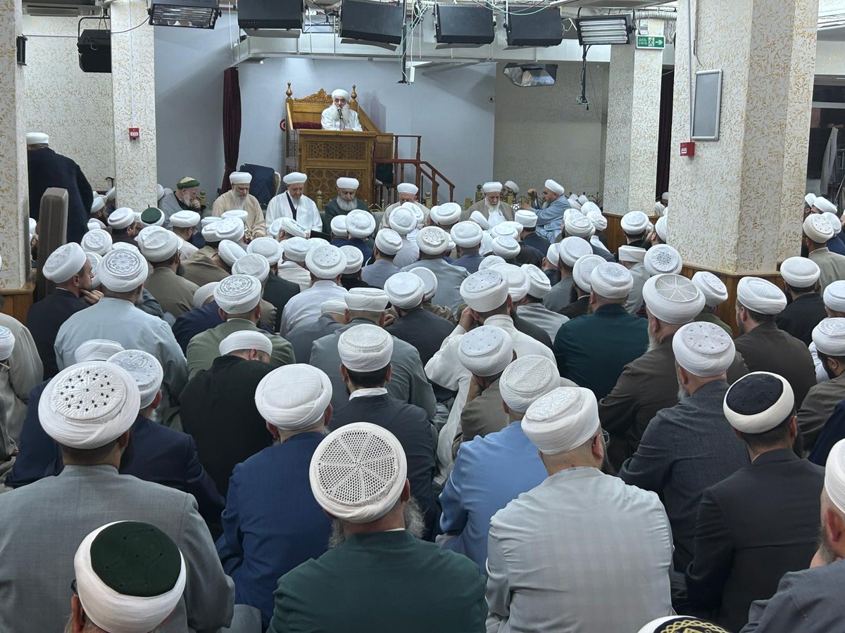 Mahmûd Efendi Hazretleri'nin vekillerinin ekserîsi İbrâhim Efendi Sellemehullâh Hocamız'ın Şûrâ'sında buluştu. Allâh-u Teâlâ nazarlardan muhâfaza buyursun. Âmîn.