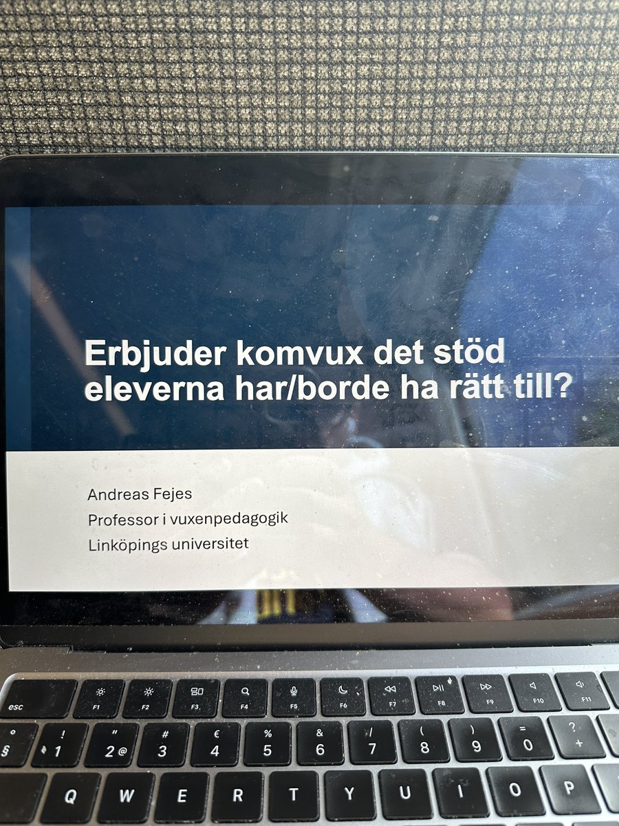 På väg hem efter att ha föreläst på temat komvux vid Vuxenutbildning i samverkans årliga konferens som ägde rum i Stockholm. Som vanligt kul att få träffa verksamma på inom denna viktiga del av det svenska utbildningssystemet.