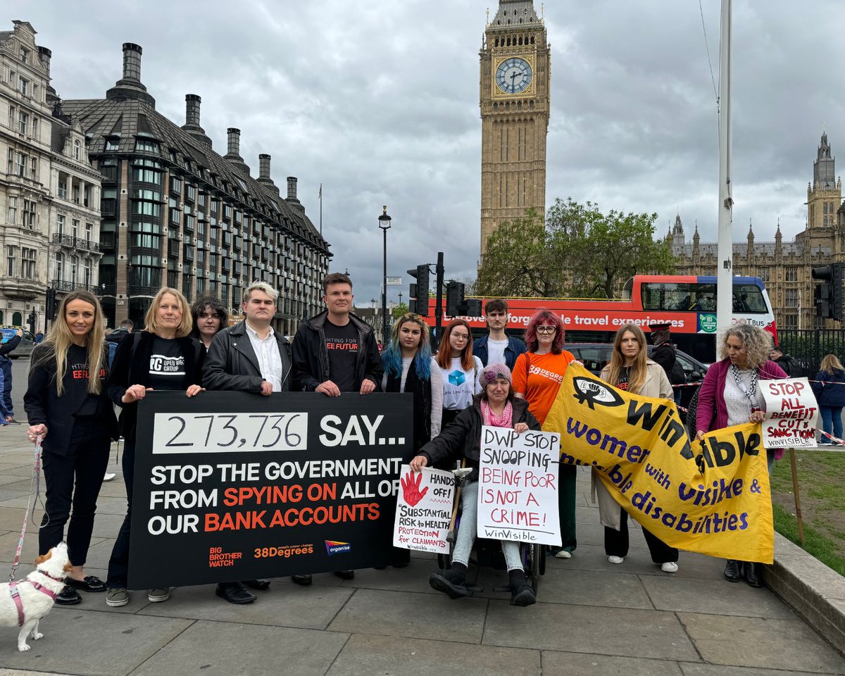 📢 @RishiSunak, 273,736 people are demanding proper action to stop the Govt invading our privacy by spying on our bank accounts. Together with @BigBrotherWatch and @OrganiseHQ, we handed in a joint petition. We can’t let this continue. Spread the message if you agree.