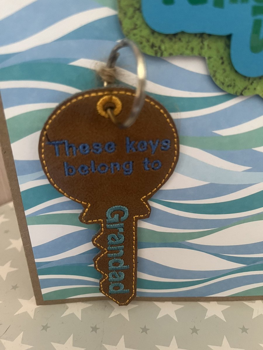 Just a little reminder fathers days coming up!!!! Get your cards nice & early!
#sashcrafterskeepsakes #handmadewithlove #numonday #handmadegifts #handmadecards #keyrings #fathersday
