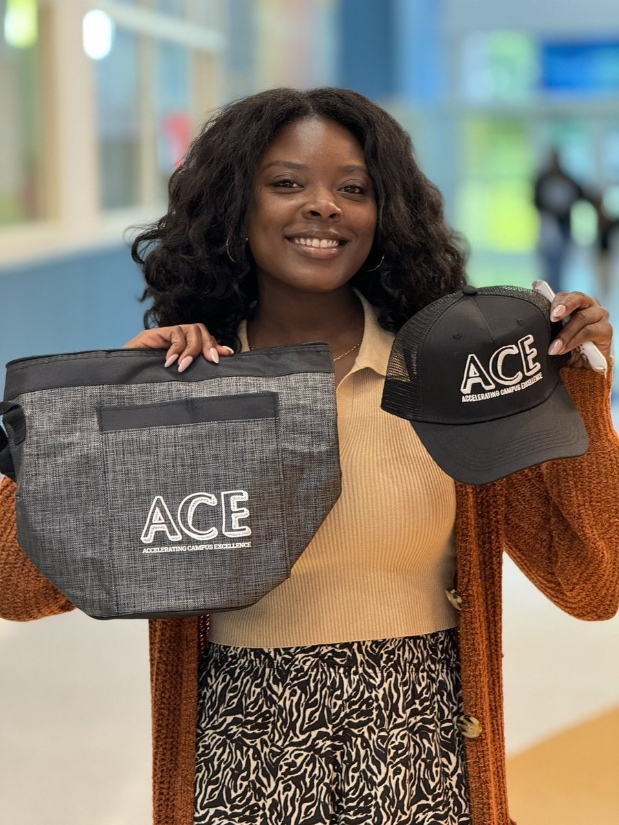 We are loving our new @ACEDallasISD Swag! Thank you, ED Stovall!