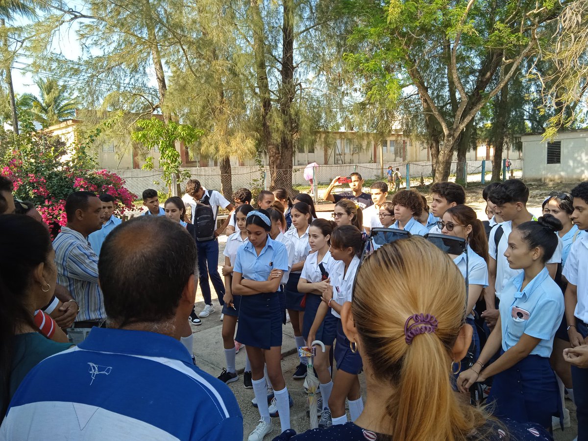 Cumple Campechuela con el 💯 porciento de educandos presentados a los Exámenes de Ingreso a la Educación Superior, desde la sede del IIpu Antonio Maceo Grajales Campechuela. #EducaciónGranma
#SomosUniversidadDeGranma
#EducaciónSuperior