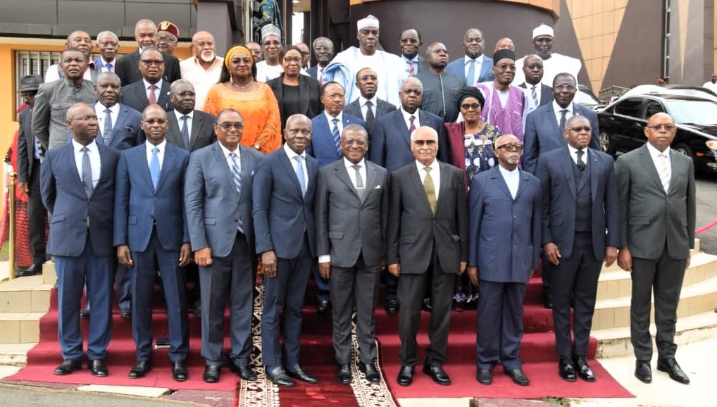 Excellent discussion with PM of Cameroon, Joseph Dion Ngute, on @ILO cooperation. Pleased also to witness the signing of the new Decent Work Country Programme. It shows the commitment of our tripartite partners in #Cameroon to employment, social protection, and social dialogue.