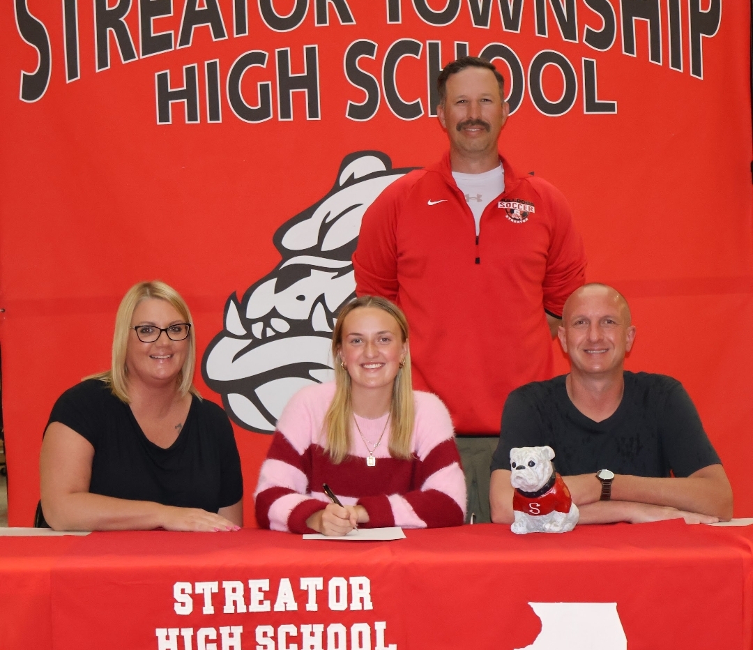 ⚽️Signing Day⚽️ Streator High School Proudly congratulates Josie Goerne on her decision to play soccer at the next level!!! She will be a IVCC Eagle in the fall!! 📷 #commitmenttoexcellence #IVCCEagles @IVCCEagles @StreatorSoccer @MyWebTimes