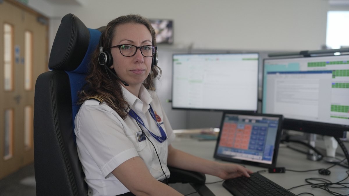 Would you like to be a maritime operations officer like those featured in Episode Three of the Coastguard documentary series? We are currently hiring in Bridlington and Holyhead. Learn more and apply now: Bridlington: civilservicejobs.service.gov.uk/csr/index.cgi?… Holyhead: civilservicejobs.service.gov.uk/csr/jobs.cgi?v…