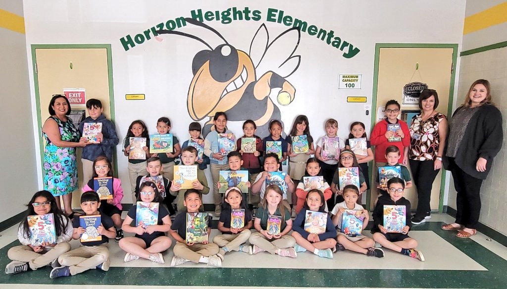 What a way to start our day! Free books from @SOCORROAFT! We love to read books at the Heights! 'Readers BECOME leaders!' Thank you, AFT! #TeamSISD #GreatnessOnTheHorizon