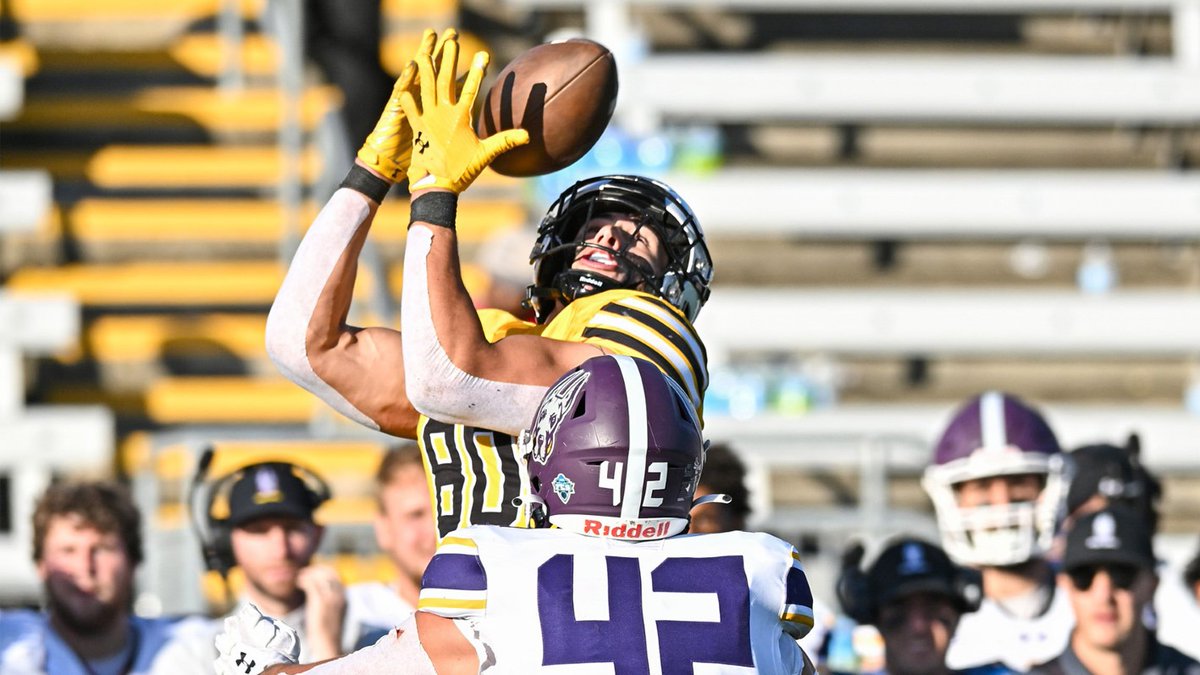 🔸#FCS Spotlight🔸 Towson TE Carter Runyon (@CarterRunyon6) -2024 Sr -6-6, 235 lbs -2023 transfer from Shenandoah University -2023: 43 catches, 549 yards, 4 TDs -All-CAA 1st Team -Stats Perform & AP All-American 📸ENP Photography/@Towson_FB