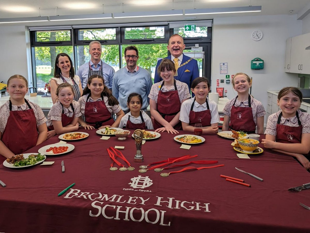 Students at @bromleyhs held a MasterChef competition, and the Mayor had the honour of choosing a winner from the delicious top eight dishes in the final last week. #ProudOfBromley