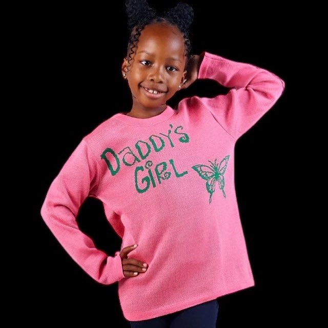 Dads, wrap her in warmth whilst reflecting your unbreakable bond in our crew neck knit available now at
sompirekids.com