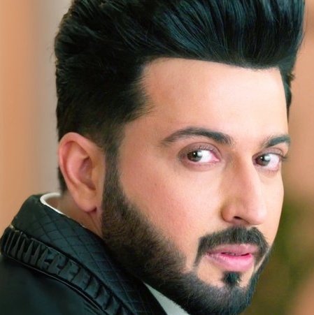 @ZeeTVAPAC @DheerajDhoopar Our #DheerajDhoopar’s use of subtle facial expressions and body language adds depth to #SubhaanSiddiqui's character🥺🙌These small details enhance the overall performance, making Subhaan’s emotions and reactions more believable✨
#RabbSeHaiDua