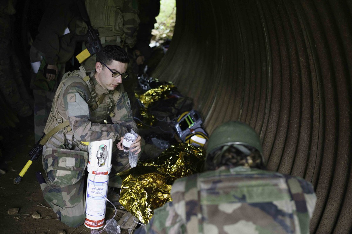 Organisé par le #CeFOS, le #RMED désigné pour participer à la mise en œuvre de cet exercice opérationnel santé (ExOSan) participe activement à cet exercice,  La 3ème compagnie chargée de réaliser cette mission est en mode #PrepaOps

#DéfenseSudEst
@Brigade Logistique - B.LOG