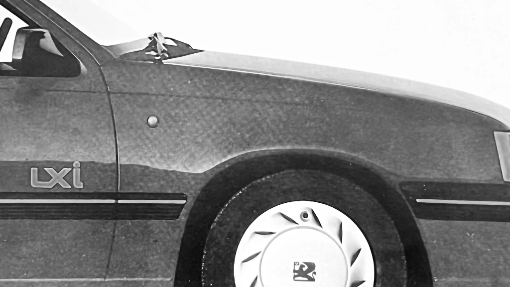 thejoyofspecs's tweet photo. This Astra be a joke, right?

Here's everything you need to know about *another* Vauxhall you didn't know you didn't know about. 

👉👉👉 https://t.co/eaZcKQ7f4R https://t.co/RPBMrTUZS9