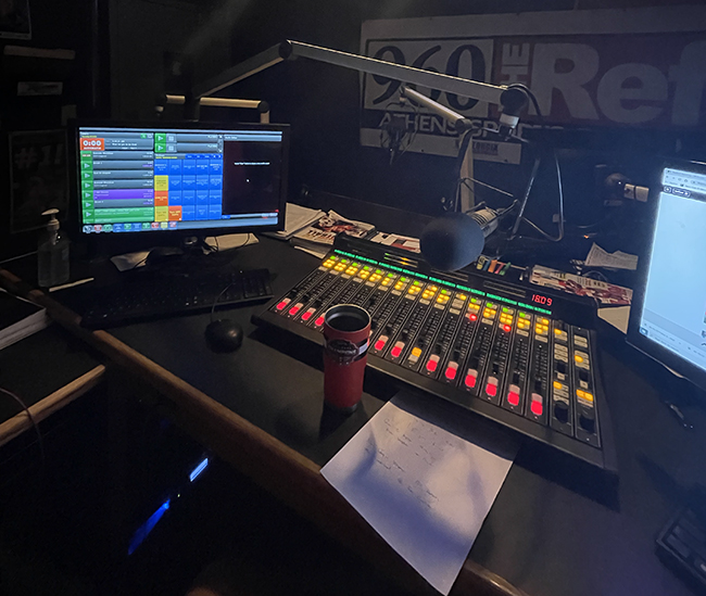 Jason Hasty, our <a href="/UGAAthletics/">Georgia Bulldogs</a> History Specialist, will be on <a href="/960theref/">960 The Ref</a> with <a href="/djohnstonuga/">David Johnston</a> and <a href="/LoganMBooker/">Logan Booker</a> tomorrow morning from 9am-10am to talk about our upcoming "#UGA Athletics in Your Town" tour of public libraries!

Be sure to tune in!

960theref.com

#GoDawgs