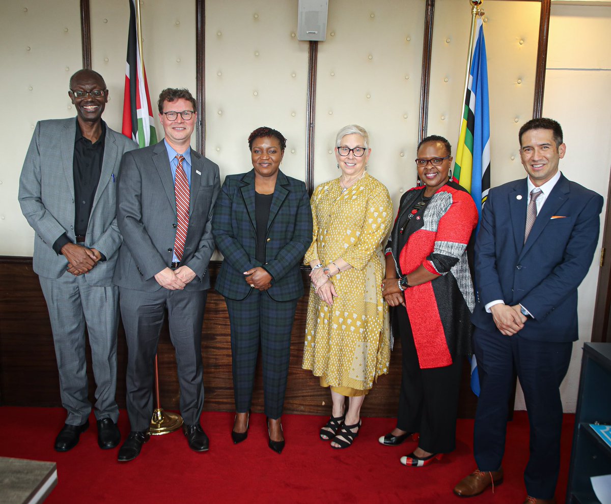 𝐈𝐧𝐝𝐢𝐚𝐧𝐚 𝐔𝐧𝐢𝐯𝐞𝐫𝐬𝐢𝐭𝐲'𝐬 𝐎𝐧𝐠𝐨𝐢𝐧𝐠 𝐂𝐨𝐦𝐦𝐢𝐭𝐦𝐞𝐧𝐭 𝐭𝐨 𝐄𝐧𝐡𝐚𝐧𝐜𝐢𝐧𝐠 
𝐇𝐞𝐚𝐥𝐭𝐡𝐜𝐚𝐫𝐞 𝐢𝐧 𝐊𝐞𝐧𝐲𝐚

Indiana University, through its Academic Model Providing Access to Healthcare (AMPATH), reaffirms its dedication to extending collaboration