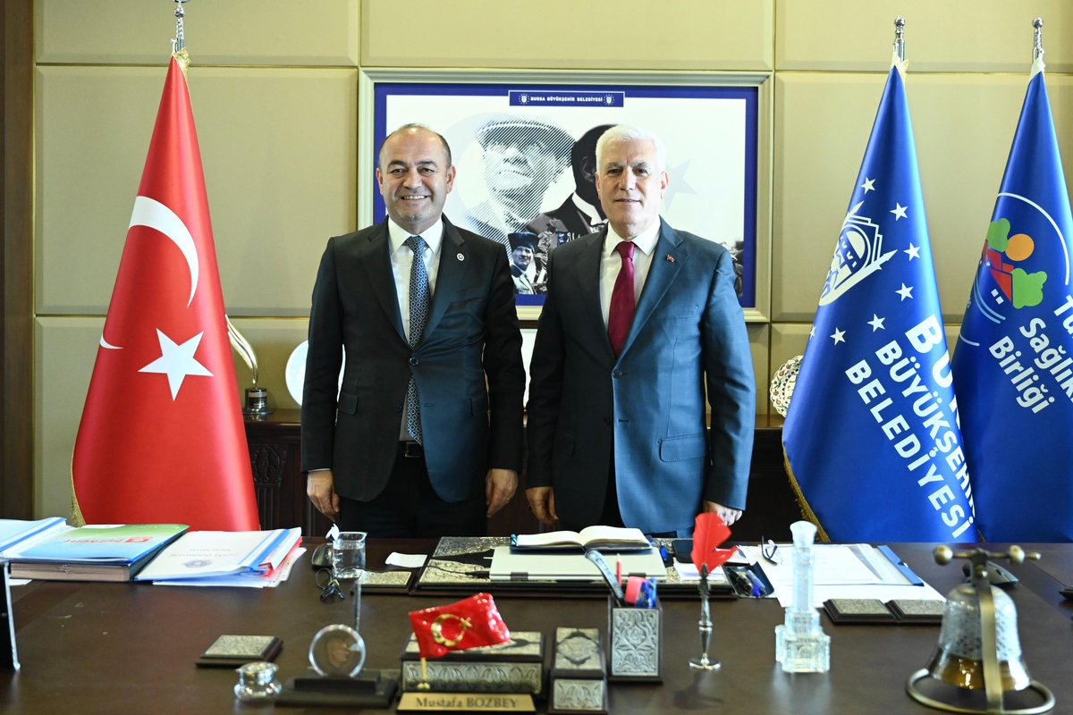Genel Başkan Yardımcımız ve İstanbul Milletvekilimiz Özgür Karabat ve İl Başkanımız Nihat Yeşiltaş'a nazik ziyaretleri için teşekkür ediyorum. Bursa'mızı gülümsetecek hizmetlerimiz hakkında istişarelerde bulunduk.