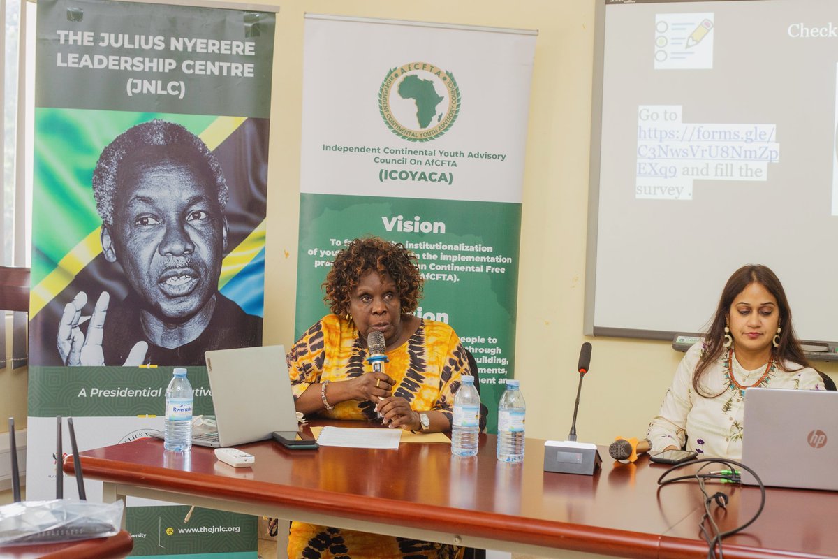 Dr. Nansozi Muwanga, E.D. @TheJNLC, delivers her closing remarks at the end of #Day2 of the Workshop on SOCIAL EMOTIONAL LEARNING FOR YOUTH WAGING PEACE #HappeningNow at the Frank Kalimuzo Building (CTF1) @Makerere University, in partnership with @UNESCO @ICOYACA @APRMorg