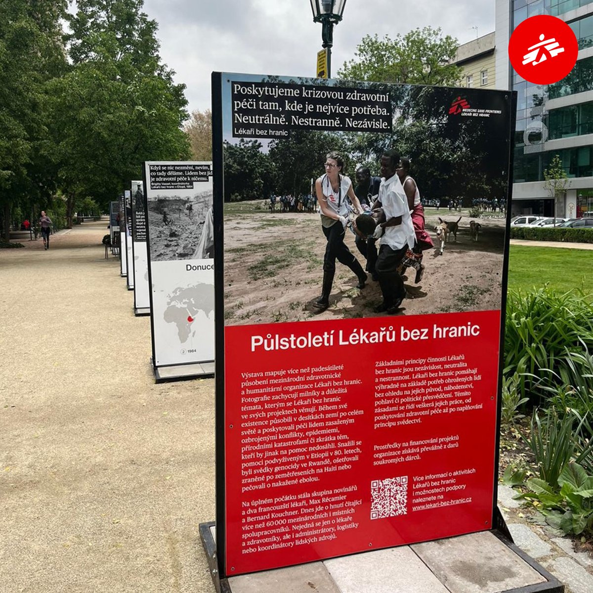 Už zase nás můžete vidět v ulicích! Výstava, která zachycuje 50 let naší práce po celém světě, je k vidění v Křižíkových sadech v Plzni od 7. do 29. května 2024. ❤️

📷 #lekaribezhranic