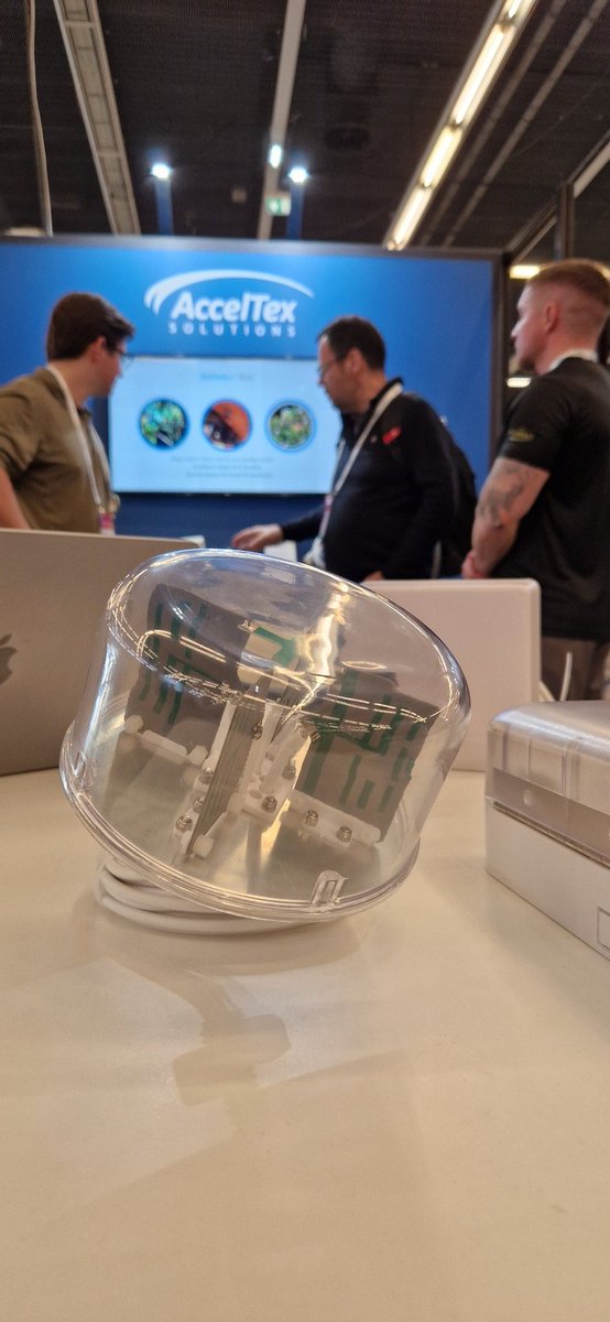 #HPETechJam  Exploring cool antennas with <a href="/AccelTex/">AccelTex Solutions</a>