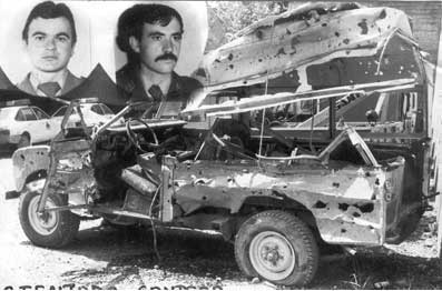 ConsuorF's tweet photo. #TalDiaComoHoy de 1981 #ETA asesinó en #Lemona a los @guardiacivil José Olaya y Manuel Sánchez. Hicieron explotar una potente bomba al paso del convoy. La explosión fue de tal magnitud que reventó totalmente el vehículo. Anselmo Jiménez, resultó gravemente herido.

HILO ⤵️ https://t.co/V6V7DplVNM