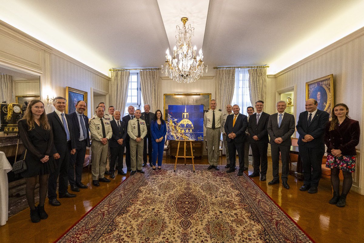 Avec la Team France 🇫🇷 et nos partenaires, sous le haut patronage du Président de la République @EmmanuelMacron, autour des blessés de l’@armeedeterre pour préparer #Vulnérati 2024. Donnons à ceux qui ont tant donné. Tous #AvecNosBlessés !