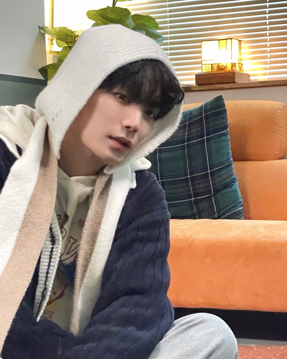 em_jonghyeon's tweet photo. [#PHOTO]
🛜 나랑 놀자

#KimJonghyeon #김종현 https://t.co/Xzb5LKNwlZ