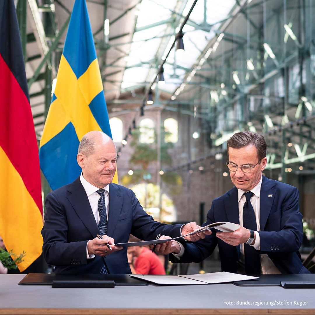 Gemeinsam mit Schweden arbeiten wir daran, die Energiewende voranzubringen – mit Wind und Wasserstoff. Und wir weiten unsere Innovationspartnerschaft aus, auf Verteidigung und Raumfahrt. Danke für die Einladung nach Stockholm, @SwedishPM!