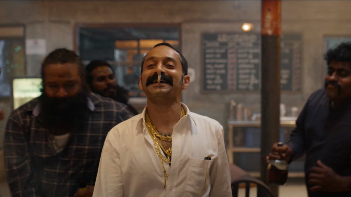 We can easily identify malayalees or someone who speaks malayalam well for so many years with the way they pronounce some of the letters lik njaa, zha, nnaa in the words. Still can't believe how he pulled off this improper pronunciation throughout the movie. 

Fahadh Faasil is 👑