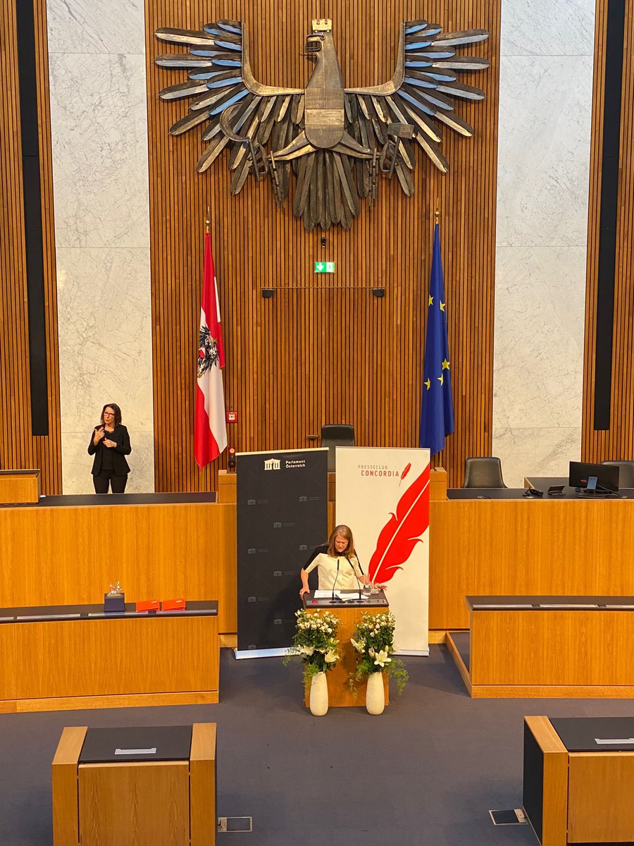 Tanja Paar (@tanjapaar) on Twitter photo Meinen herzlichen Glückwunsch an die Concordia-Preisträgerinnen Nicole Kampl, <a href="/ColetteMSchmidt/">Colette Schmidt</a> und Anneliese Rohrer! Es war mir eine große Ehre, im Parlament eine Laudatio halten zu dürfen. Das ist wirklich ein besonderes Gefühl. Meinen herzlichen Glückwunsch an die Concordia-Preisträgerinnen Nicole Kampl, <a href="/ColetteMSchmidt/">Colette Schmidt</a> und Anneliese Rohrer! Es war mir eine große Ehre, im Parlament eine Laudatio halten zu dürfen. Das ist wirklich ein besonderes Gefühl.