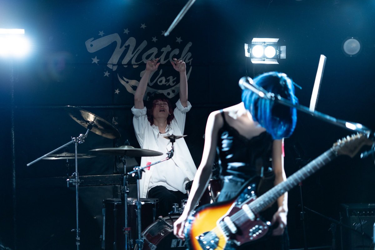 Andalucia_adc's tweet photo. 2024.05.11 八王子 Match Vox
新しい立ち位置、新しいセッティング、新しい曲と挑戦づくしのライブでした!
やっぱりライブは楽しい
#SemieRect #毎回スティック投げてるなこいつ #今回はギターも投げてたな #いつかボードも投げるかもしれません https://t.co/Eau0Rlgso5