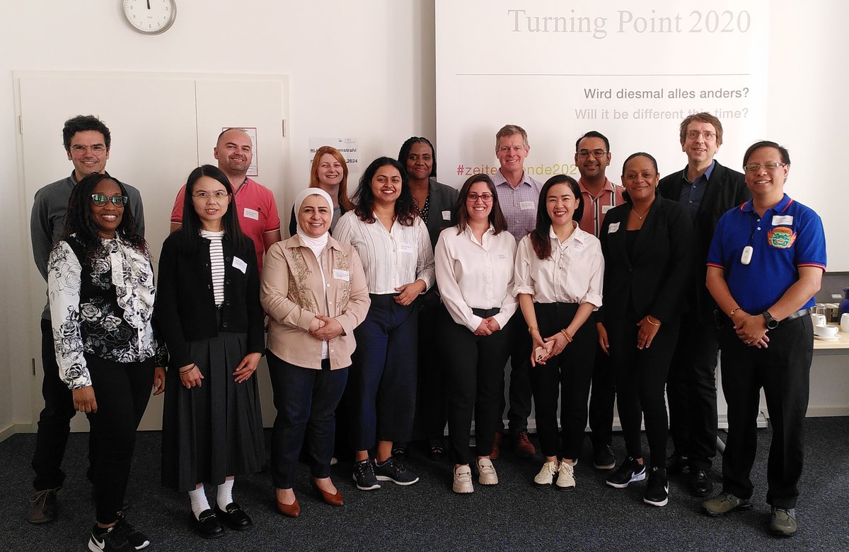 Many thanks for the enriching exchange! Experts from 13 nations visited the IÖW during the information tour “Adapting to #ClimateChange in Germany” by @AuswaertigesAmt and @goetheinstitut. Read more: ioew.de/en/news/articl… #Adaptation #ClimateCrisis