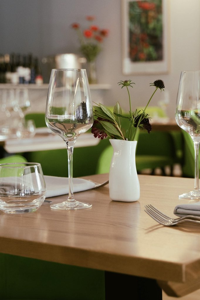 ChesterBID's tweet image. A DECADE OF EXCELLENT DINING @ChefsTableCH1 an independent restaurant born in the heart of Chester offering microseasonal dining in a bright, airy and casual environment. 

Full post: instagram.com/p/C68eeFdNjz-/…

📍Pepper Street 

#chester #experiencechester #foodies #uk #city