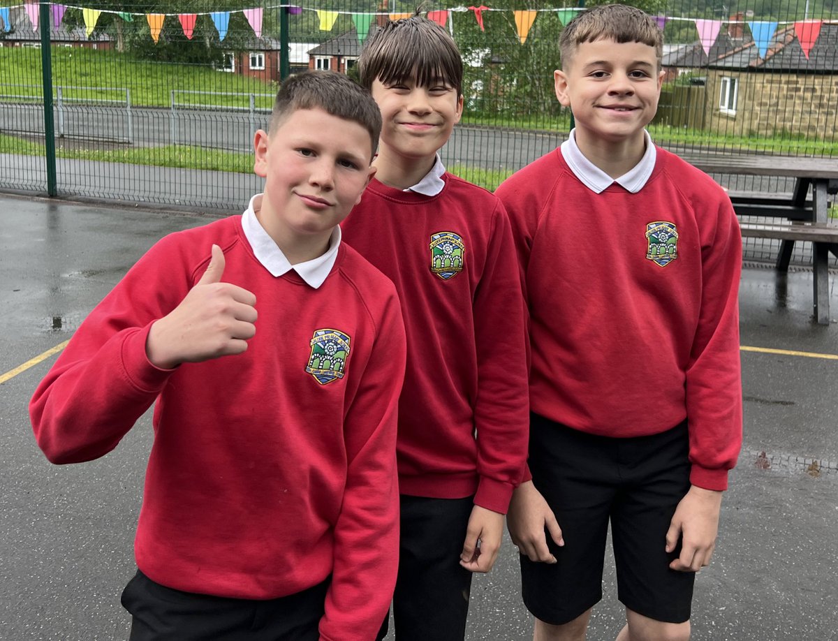 Class 3 tweet media