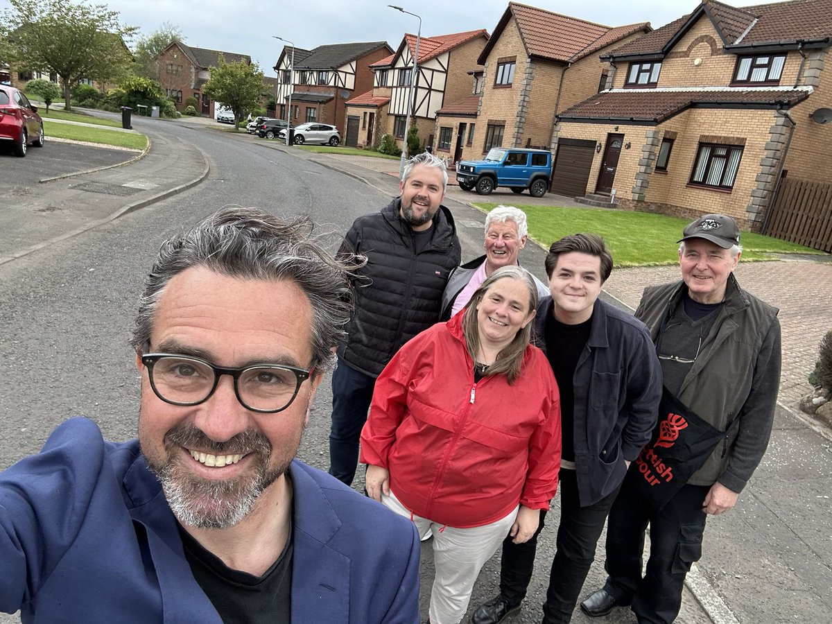 Ayr last night with @CMochan and Cllrs @CammyJRamsay & Ian Cavana. Central Ayrshire voters telling us they’re fed up with the SNP and the Tories and ready for change with @ScottishLabour.