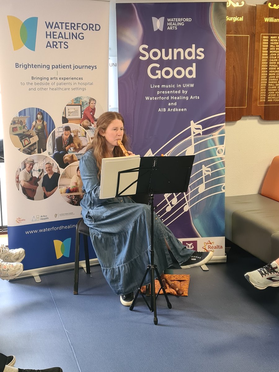 Live music filling the foyer @uhw #musicforthesoul #healingsounds #soundsgood @IEHospitalGroup @SouthEastCH @HSELive @NAS_Waterford @WHATartshealth