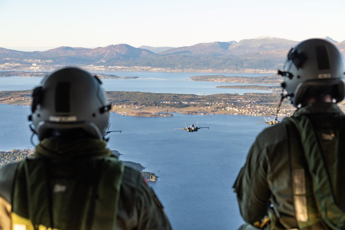 In the revised national budget, the Norwegian government proposes allocating 13 billion NOK to the Defence. Six billion are proposed for military support to #Ukraine️ and seven billion to increase operational capability in the Norwegian Armed Forces. bit.ly/4dSInMX