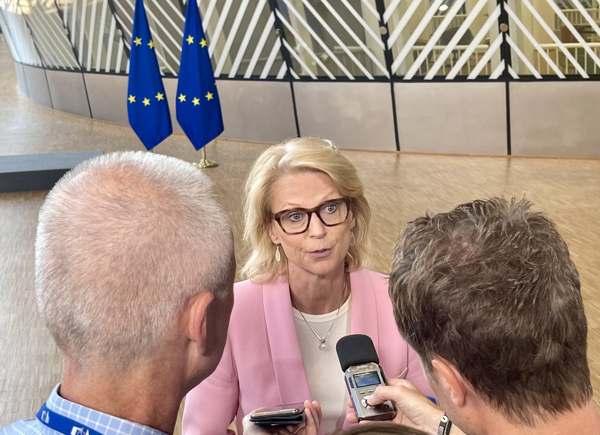 Important adoption today of the Ukraine plan, which will provide much needed financing but also prepare 🇺🇦 for a future as EU member. We also hope for a decision on FASTER, making it easier to invest across the EU & strengthening our capital markets union. @ElisabethSvan #ECOFIN