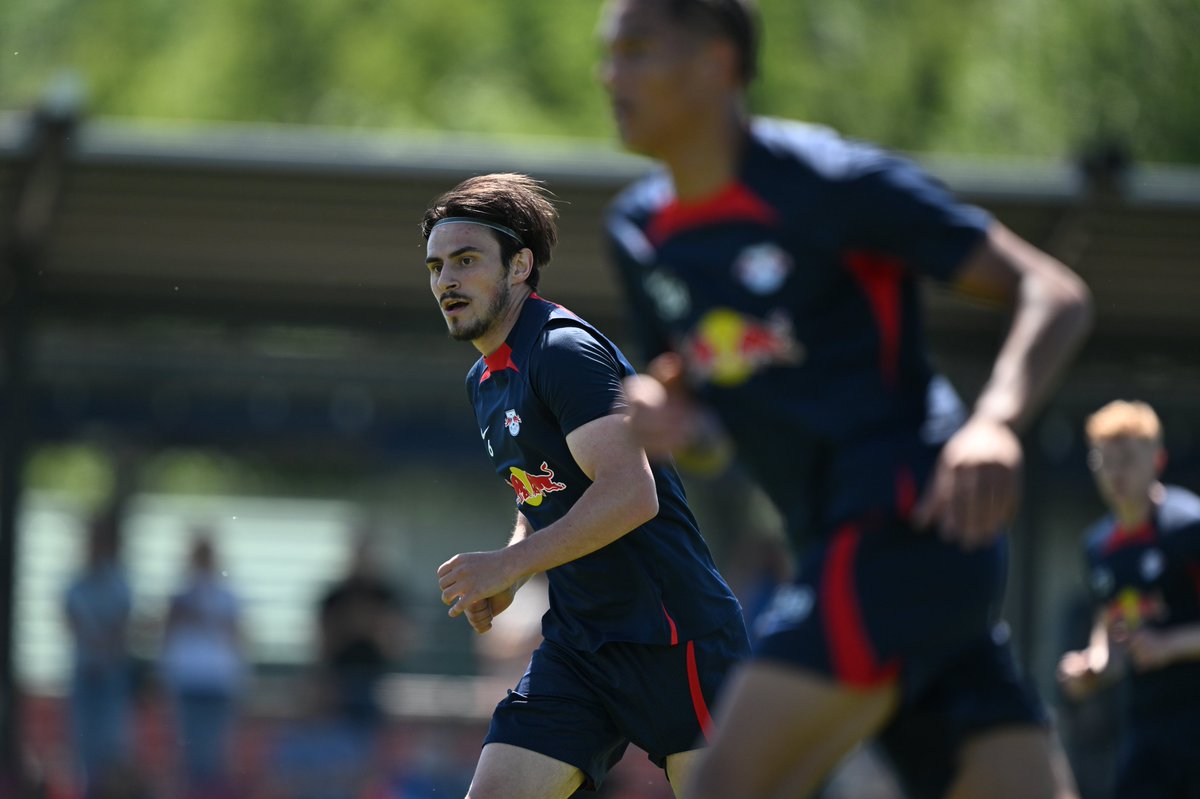 Und rein in die Trainingswoche vor dem anstehenden @Bundesliga_DE-Spiel bei Eintracht Frankfurt.