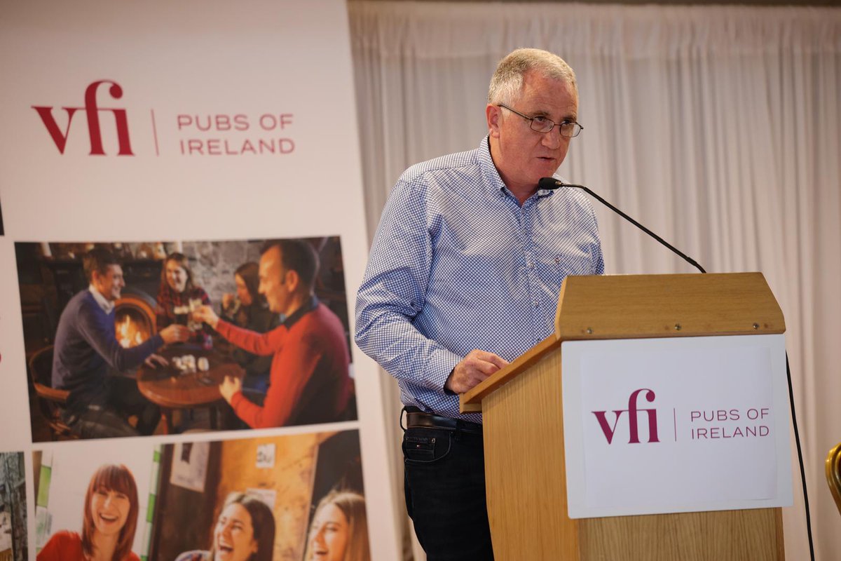 Publican Michael Farrell from Cork says planned moved to Living Wage could wipe out many pubs. Motion calling for Low Pay Commission to be disbanded is carried at @VFIpubs AGM