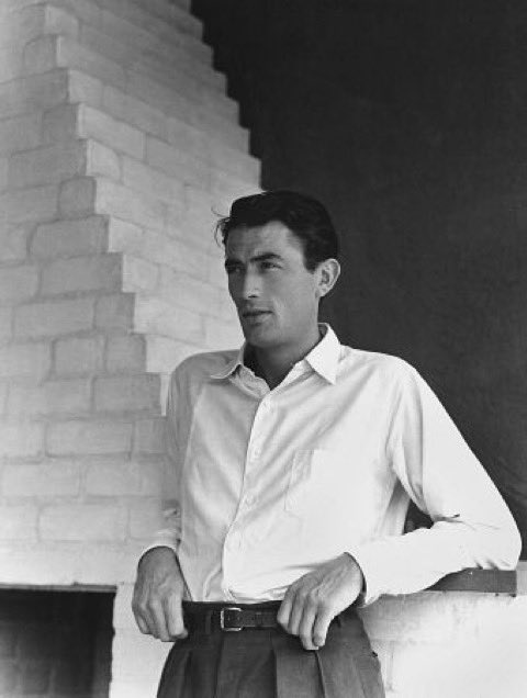 It's come to my attention that Twitter is not showing some of you our weekly Gregory Peck. Outrageous, frankly.