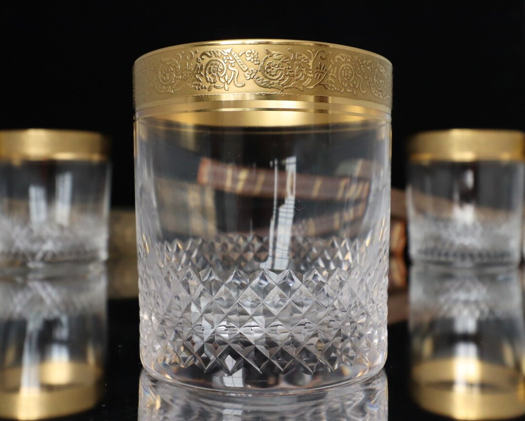 Whiskey Glasses with 24K Gold Rim - THERESIENTHAL by ArmoireAncienne dlvr.it/T6s4bS #vintagebarware #luxuryhome #vintagegifts