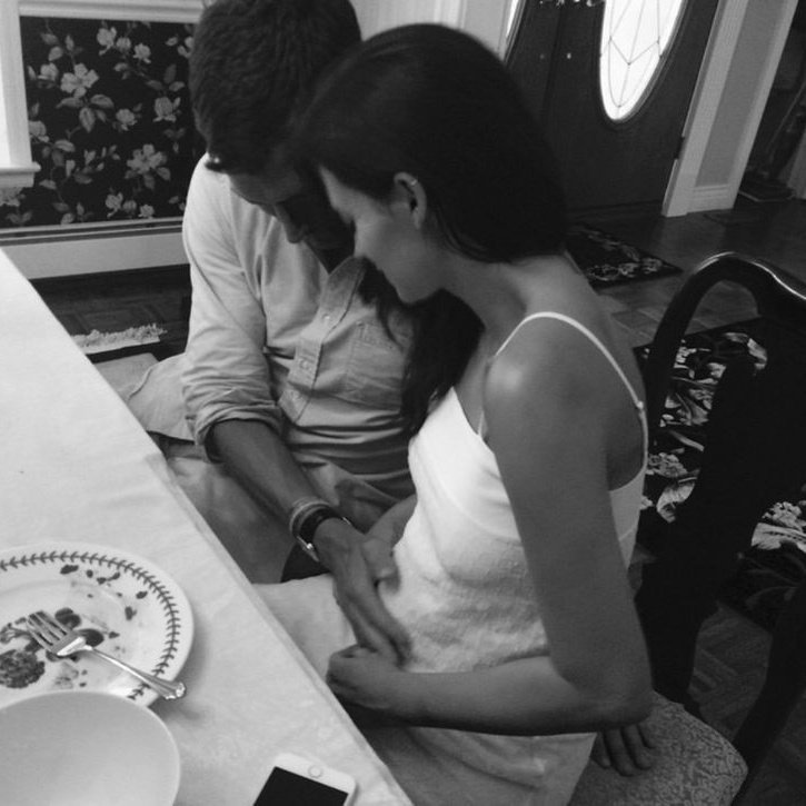 mordakowa_'s tweet image. A tak czysto teoretycznie... Chcielibyście przeczytać reakcję Connora na wieść o małej Hope? 🥹 #strategiamiłosna