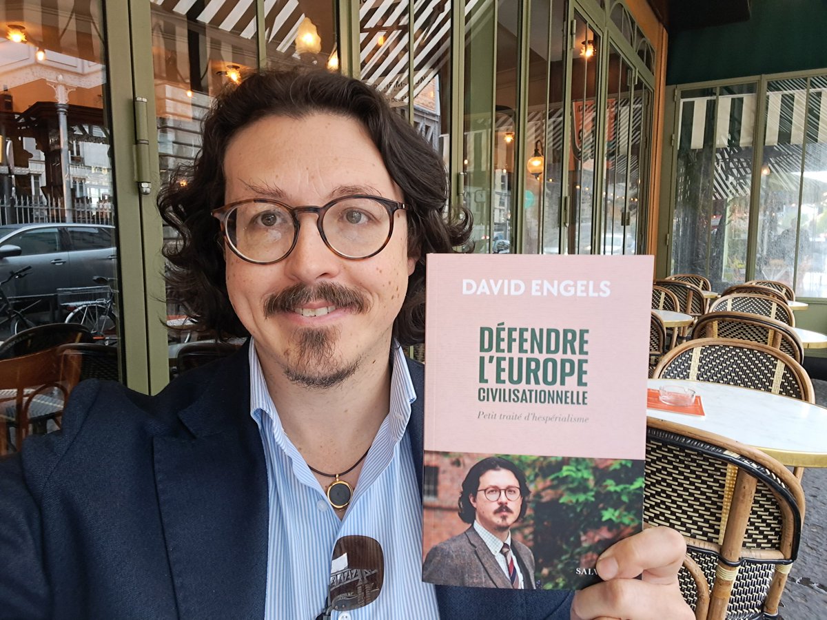 Content et fier de pouvoir annoncer la parution de mon nouveau livre français, publié par Salvator: 'Défendre l'Europe civilisationnelle. Petit traité d'hespérialisme'! amazon.fr/D%C3%A9fendre-…