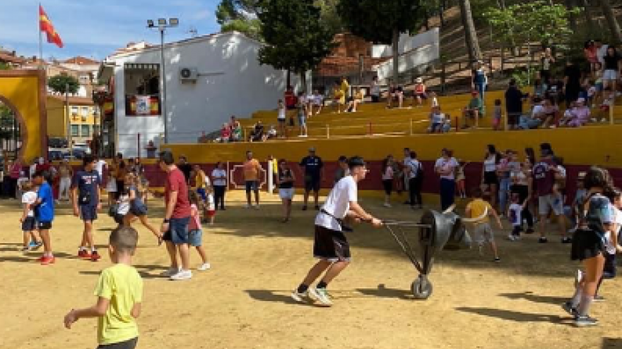 🏡 El municipio de #LosSantosdelaHumosa celebra su Semana Cultural 2024. ✅ Durante una semana se realizan una serie de actividades culturales con motivo de la festividad de San Isidro, patrón local. +Info: c.madrid/tvrlq