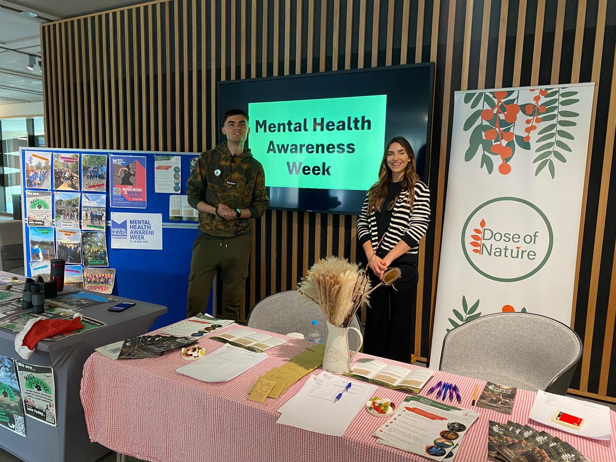 Join @doseofnature2, @RoeSupport and #WildCollective for #MentalHealthAwarenessWeek in the Library! Find out how nature can help improve mental wellbeing 🌿 10am-2pm today! @Roe_Southlands @RoehamptonUni @RoehamptonSU