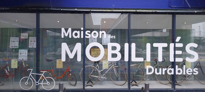 🚲 La Maison des Mobilités Durables vous donne RDV jeudi 30 mai de 19h à 21h pour le vernissage de l'exposition 'Hauts-de-France Terre de vélo' qui promeut et valorise le patrimoine industriel (passé et futur) ainsi que sportif du vélo dans la région.