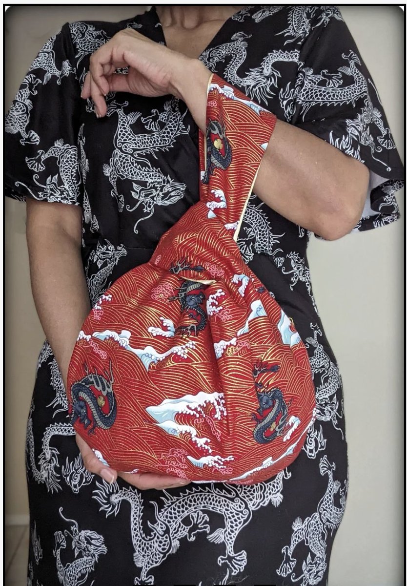 👘👘Use code BUY2 for 25% off any 2 items shop-wide 🌸🌸 Shop RedKimonoKraftz for handcrafted Asian-inspired handbags and clutch purses redkimonokraftz.bigcartel.com/product/japane…