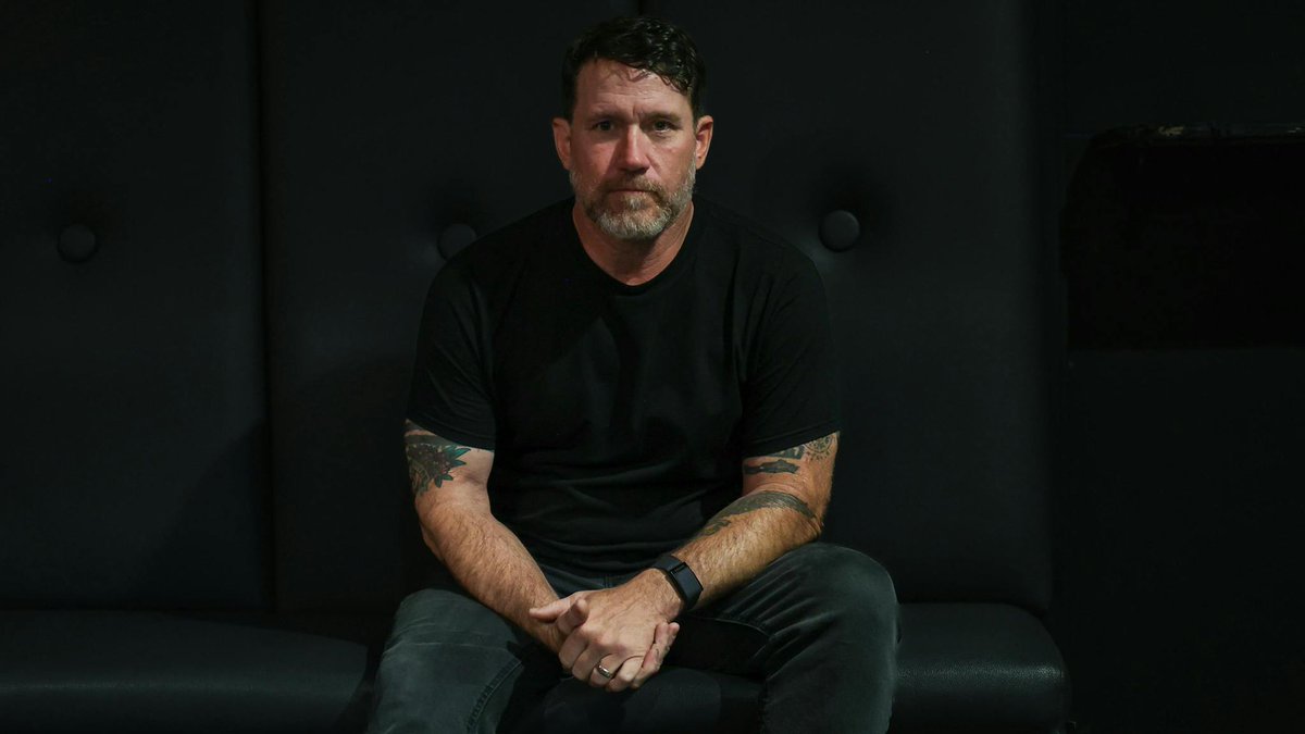 Chuck Ragan: “If something moves you, in a positive or negative way, it’s worth getting it off your chest and telling a story about” kerrang.com/chuck-ragan-in… @HotWaterMusic