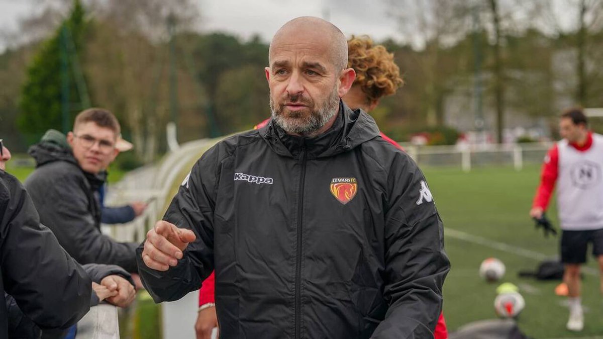 C’est le choix, et uniquement le choix, de Mathieu Chabert de quitter @LEMANSFC malgré l’option qu’il avait dans son contrat. Il part sans rien avoir pour le moment. Après des grosses saisons en #nationalfff , il espère trouver un club de L2 pour la saison prochaine. #Chabert