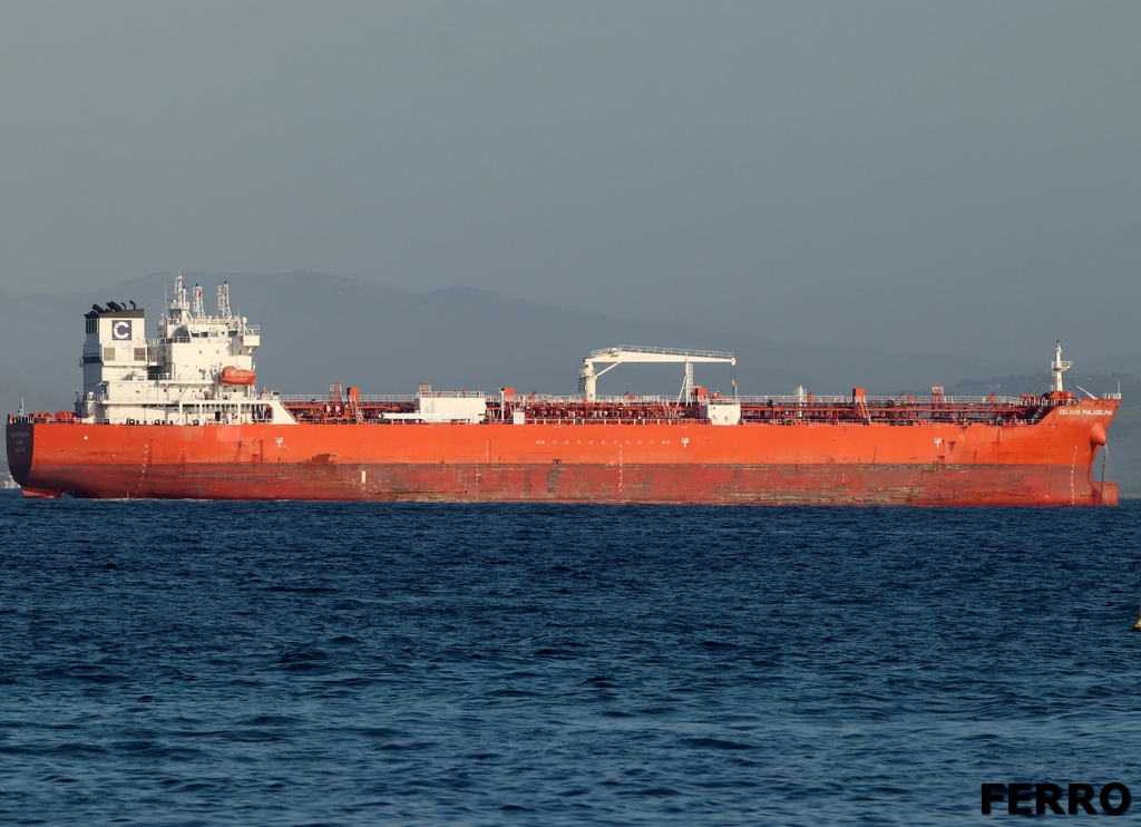 Tankers in Gibraltar #shipsinpics #shipping #shipspotting #ships 

⚓️ZOU ZOU N
⚓️NORD HARMONY
⚓️SOLA TS
⚓️CELSIUS PHILADELPHIA